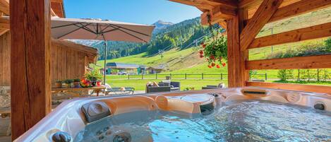 Baignoire à remous extérieure