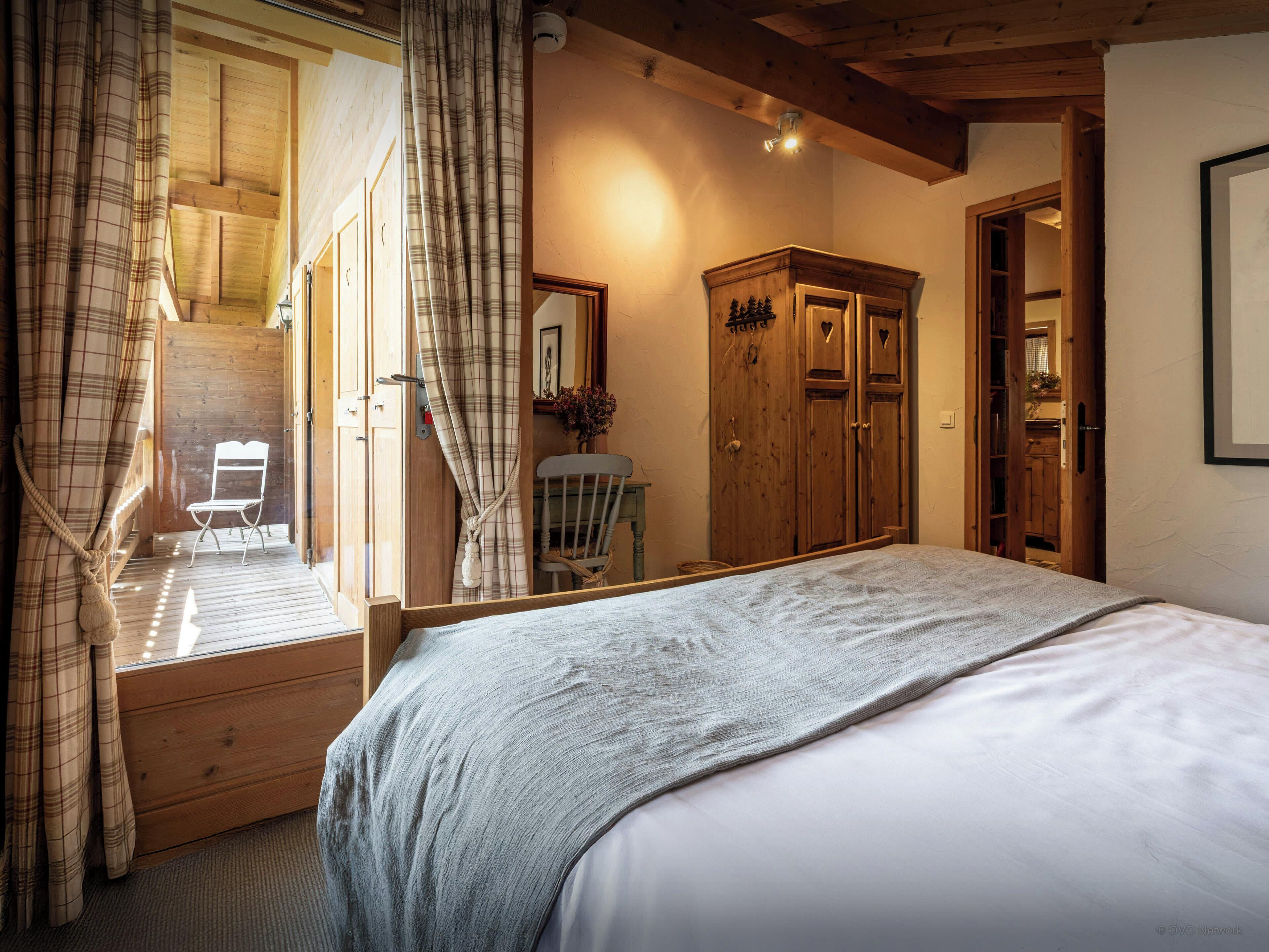 4 slaapkamers, een strijkplank/strijkijzer, wifi, beddengoed