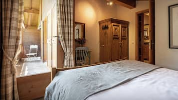 4 slaapkamers, een strijkplank/strijkijzer, wifi, beddengoed