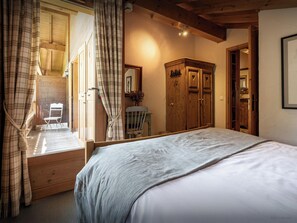 4 chambres, fer et planche à repasser, Wi-Fi, draps fournis