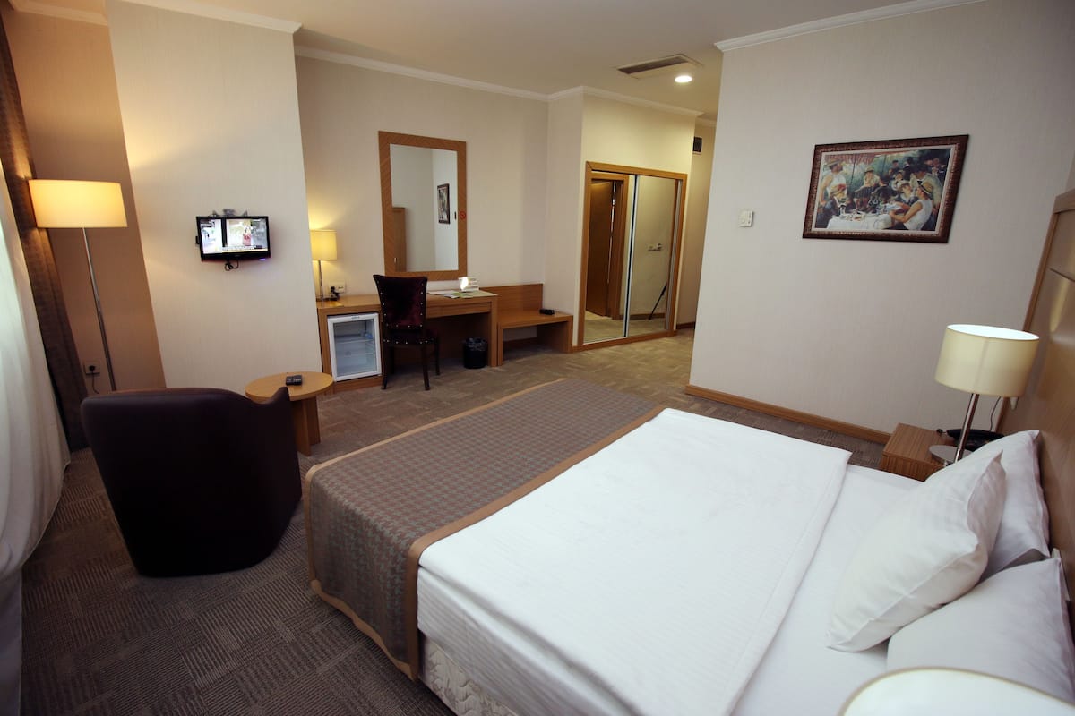 Singola Standard | Biancheria da letto di alta qualità, minibar, una cassaforte in camera