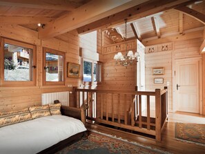 6 dormitorios, tabla de planchar con plancha, wifi y ropa de cama