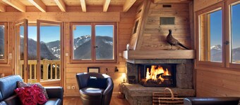 Chalet Polanka - luxury ski base for 12, cosy fire & views - OVO Network
