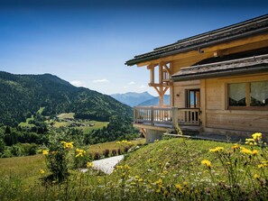 Exterior - Chalet Polanka - luxury ski base for 12, cosy fire & views - OVO Network (St Jean de Sixt)