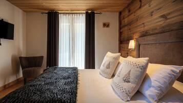4 chambres, fer et planche à repasser, Wi-Fi, draps fournis