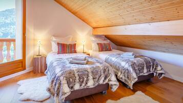 4 chambres, fer et planche à repasser, Wi-Fi, draps fournis