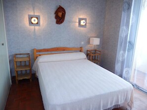 2 bedrooms