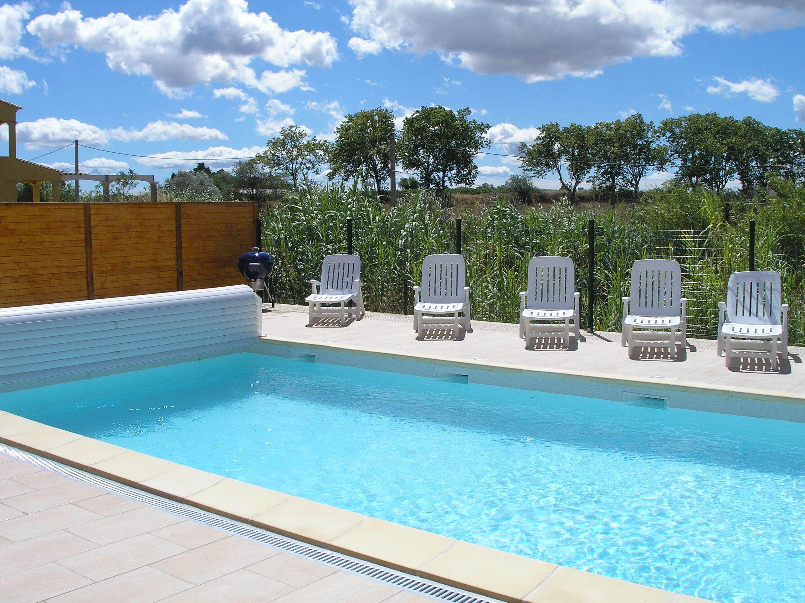 Een verwarmd zwembad