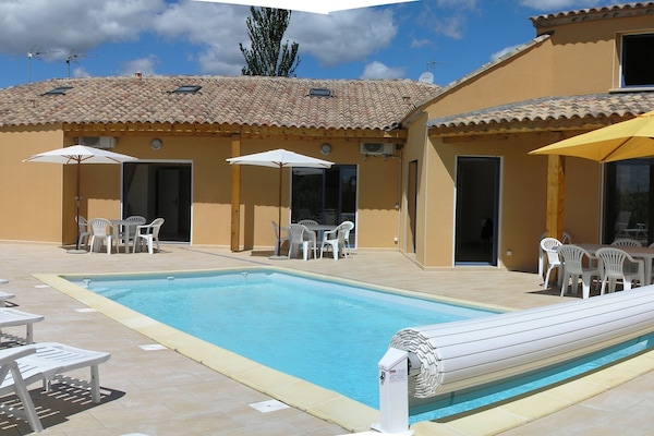 Vue d'ensemble de la villa et de ses 4 unités