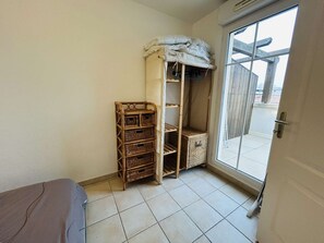2 bedrooms