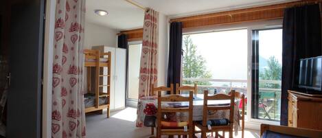 تناول الطعام