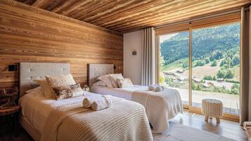 6 chambres, fer et planche à repasser, Wi-Fi, draps fournis