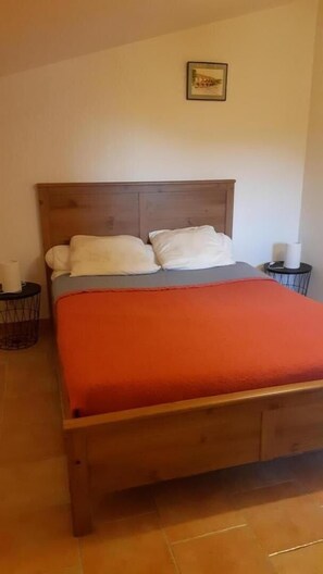 2 bedrooms, iron/ironing board, Internet - Gîte in the countryside G2072 (GONFARON)