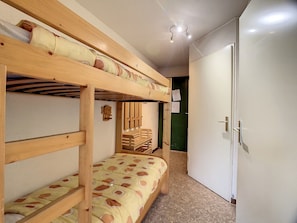 1 bedroom