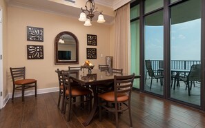 Dining - Phoenix West 3 BR ~ LOW FLOOR!!! (Orange Beach)