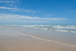 Una playa cerca