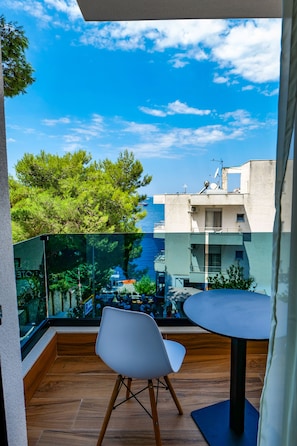 Tweepersoonskamer, uitzicht op zee | Balkon