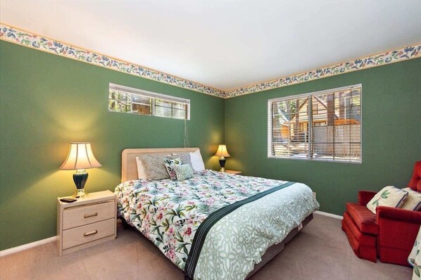 3 bedrooms, bed sheets