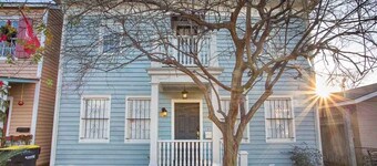 Downtown Historic District Gem w/ Courtyard + 3 King Beds by Lucky Savannah