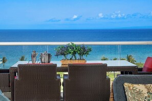 Outdoor dining - KBM Resorts | FREE CAR | Honua Kai Hokulani | Ocean view | 3-Bedroom Condo with Ocean Views, Resort Amenities, and Spacious Lanai! HKH-925 (Lahaina)