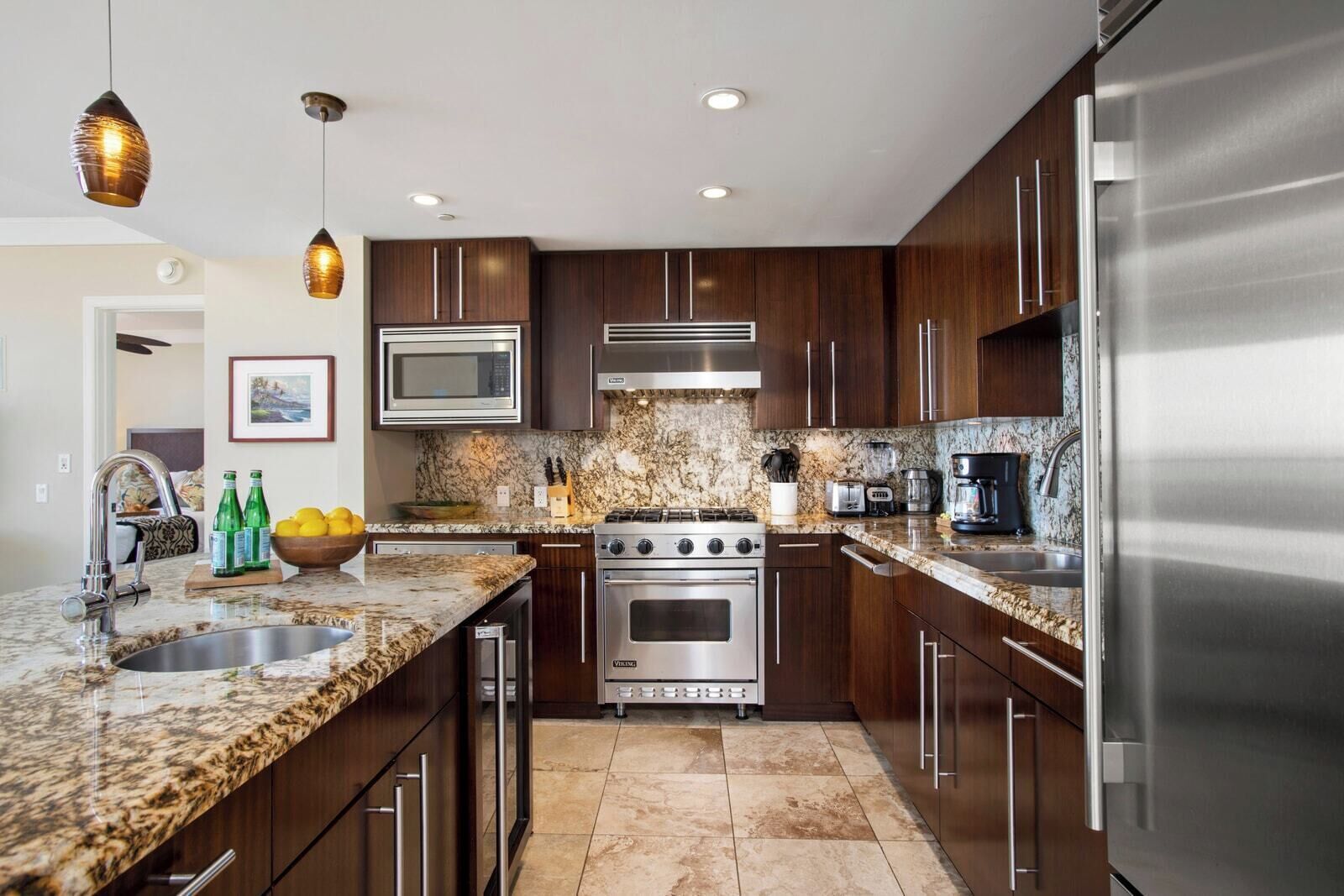 Microwave, oven, dishwasher, coffee/tea maker