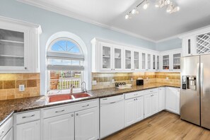 Fridge, microwave, oven, stovetop - Heavenly Sunset...A House With Amazing Views And Just Steps From The Beach (Surfside Beach)