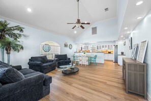 Smart TV, fireplace - Heavenly Sunset...A House With Amazing Views And Just Steps From The Beach (Surfside Beach)