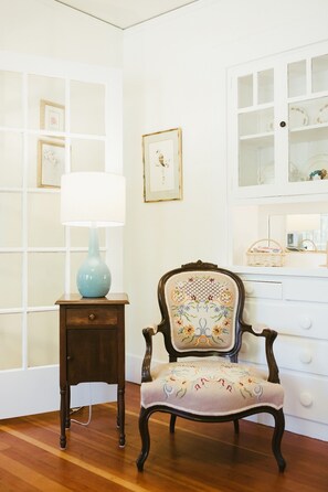 Interior - The Down Town House - Charming Bungalow In San Luis Obispo - Private parking!  (San Luis Obispo)