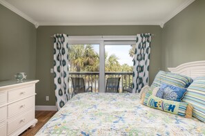 2 bedrooms, iron/ironing board, travel cot, WiFi