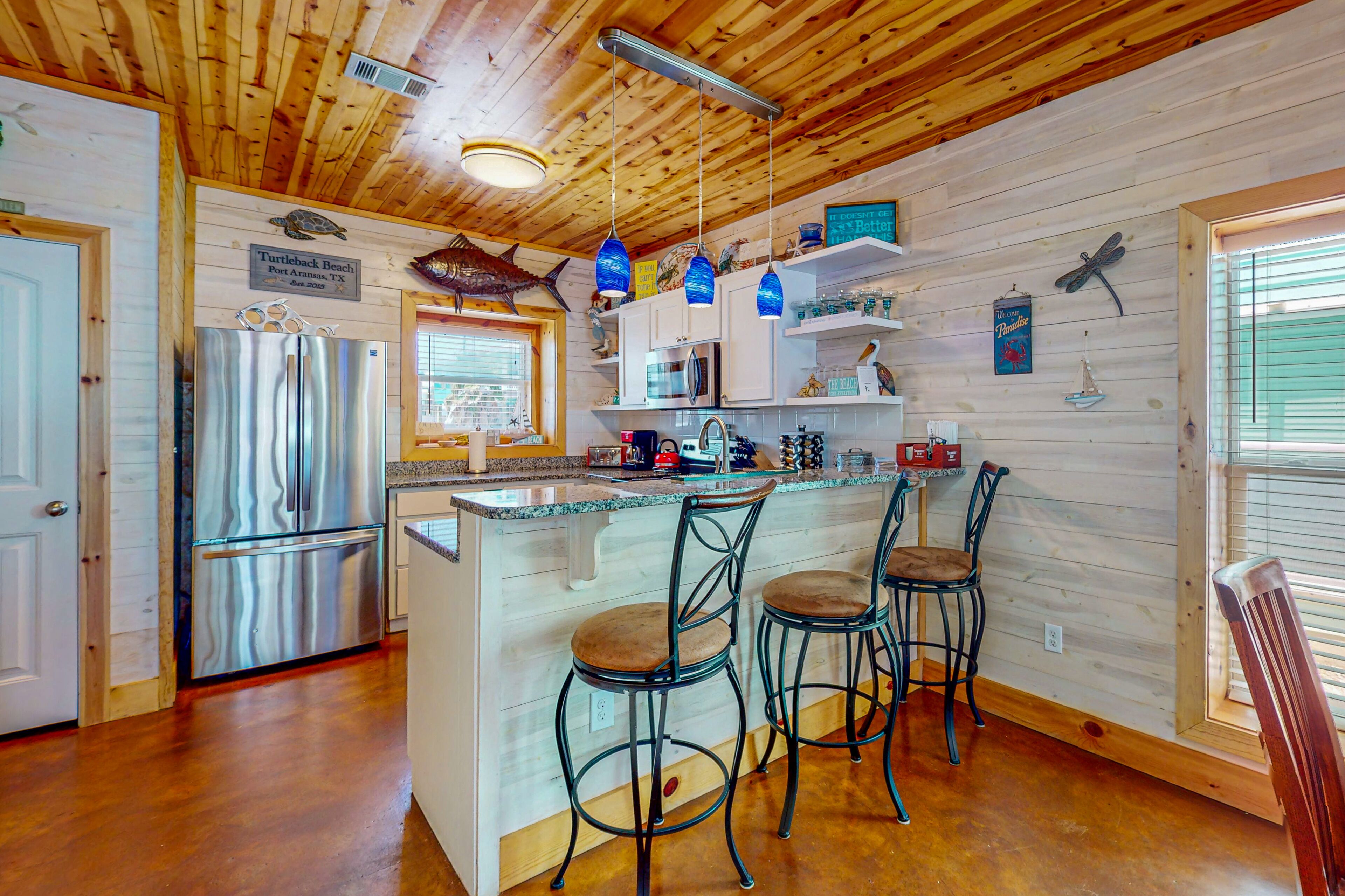 冰箱、微波炉、烤箱、炉灶