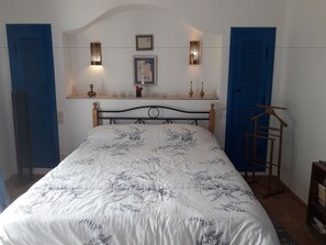 3 chambres, fer et planche à repasser, Wi-Fi gratuit, draps fournis