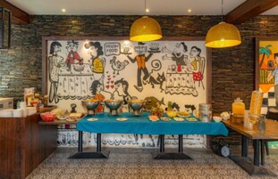 Se ofrece un desayuno bufé todos los días (por un coste adicional)