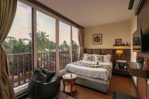 Habitación Deluxe | Caja fuerte, escritorio, espacio para trabajar con un portátil