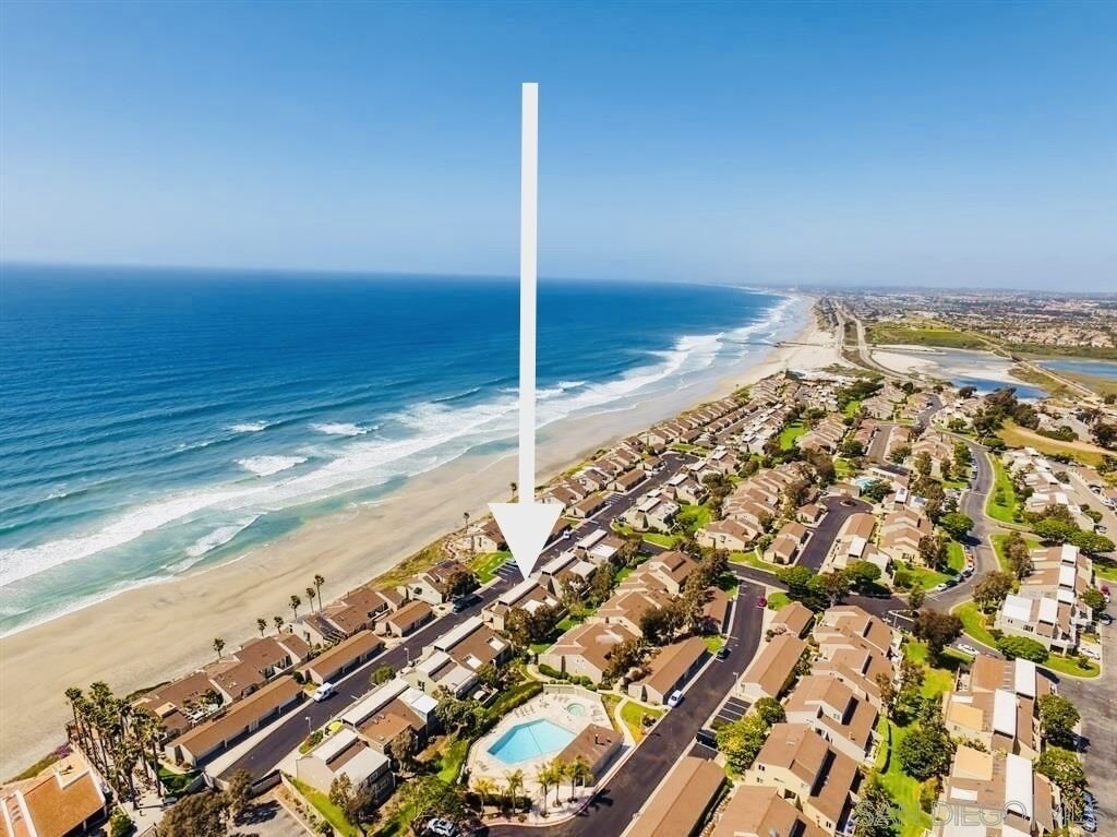 ビーチの近く、サンラウンジャー、ビーチタオル