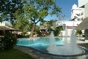 Utomhuspool