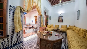 Unclassified image, 3 of 108, button - Riad l'Artiste (Fes)