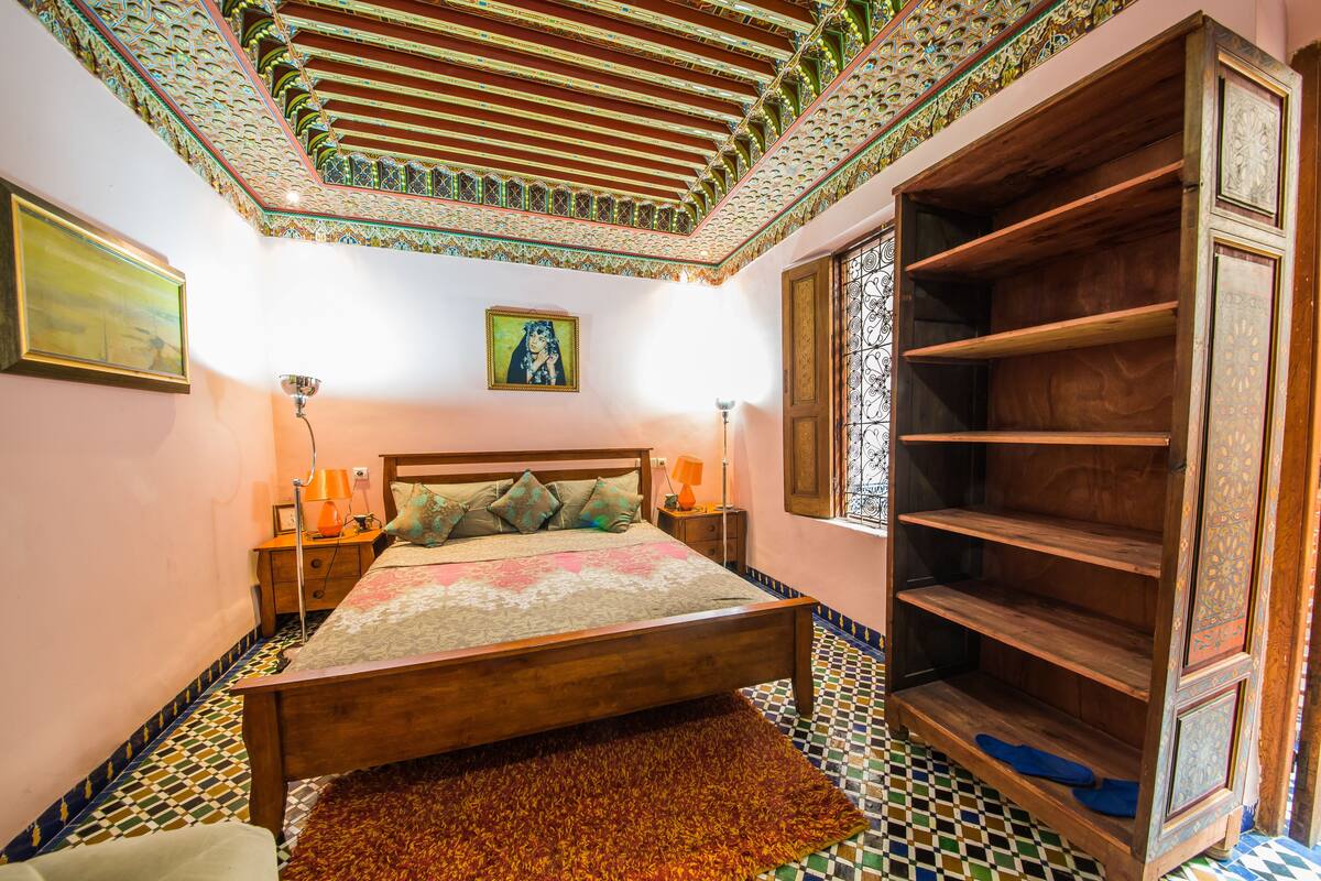 Double Room | In-room safe, soundproofing, iron/ironing board, WiFi (free)