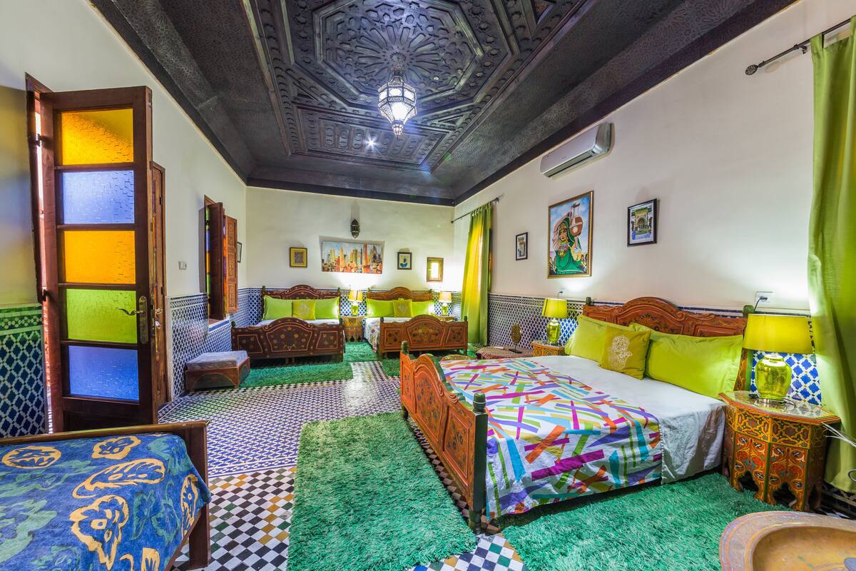 Triple Room | In-room safe, soundproofing, iron/ironing board, WiFi (free)