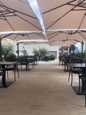 Restaurant - Apartments Krug (Budva)