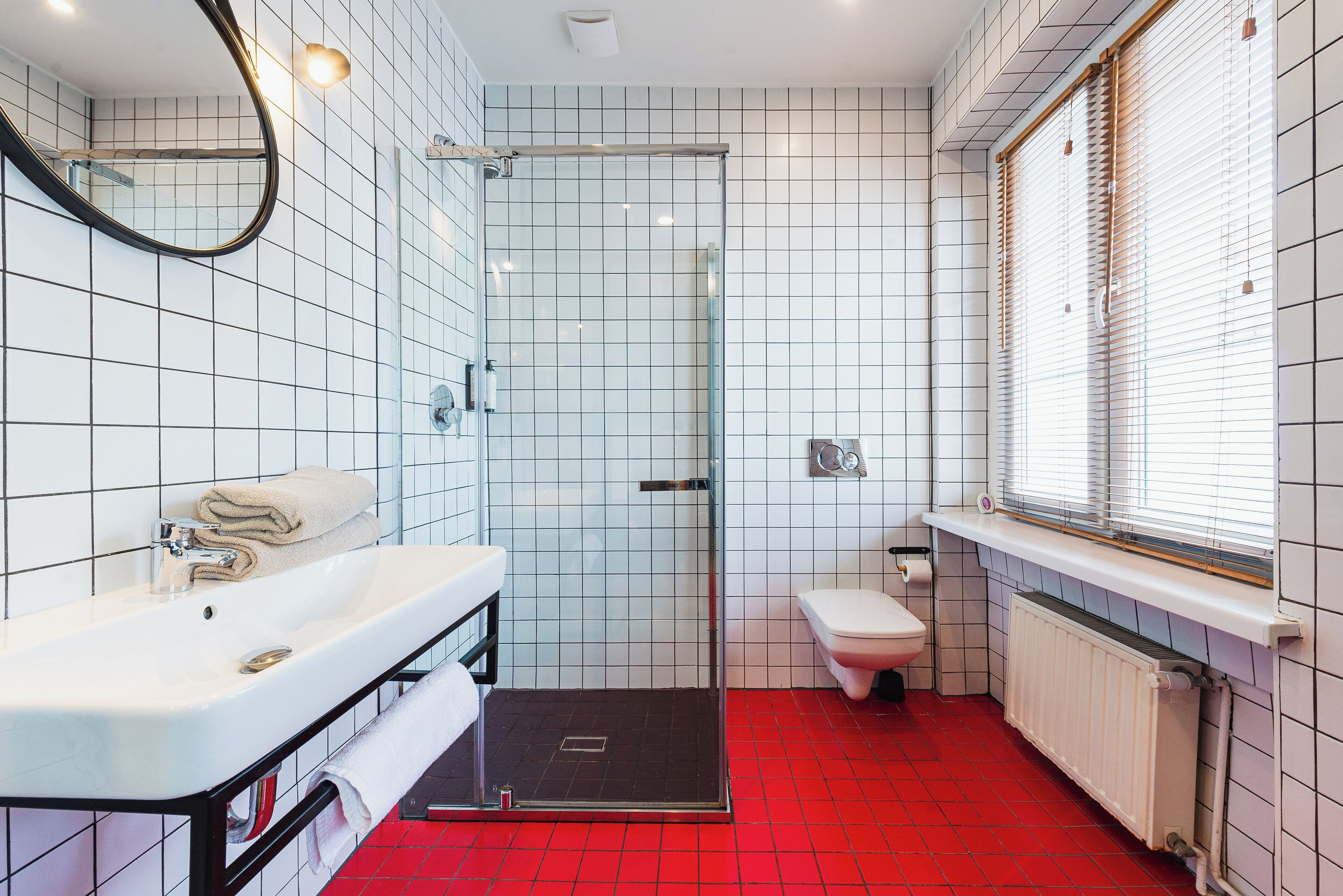 superior studio suite, 1 bedroom, kitchenette, city view | bathroom | shower, rainfall showerhead, eco-friendly toiletries, hair dryer