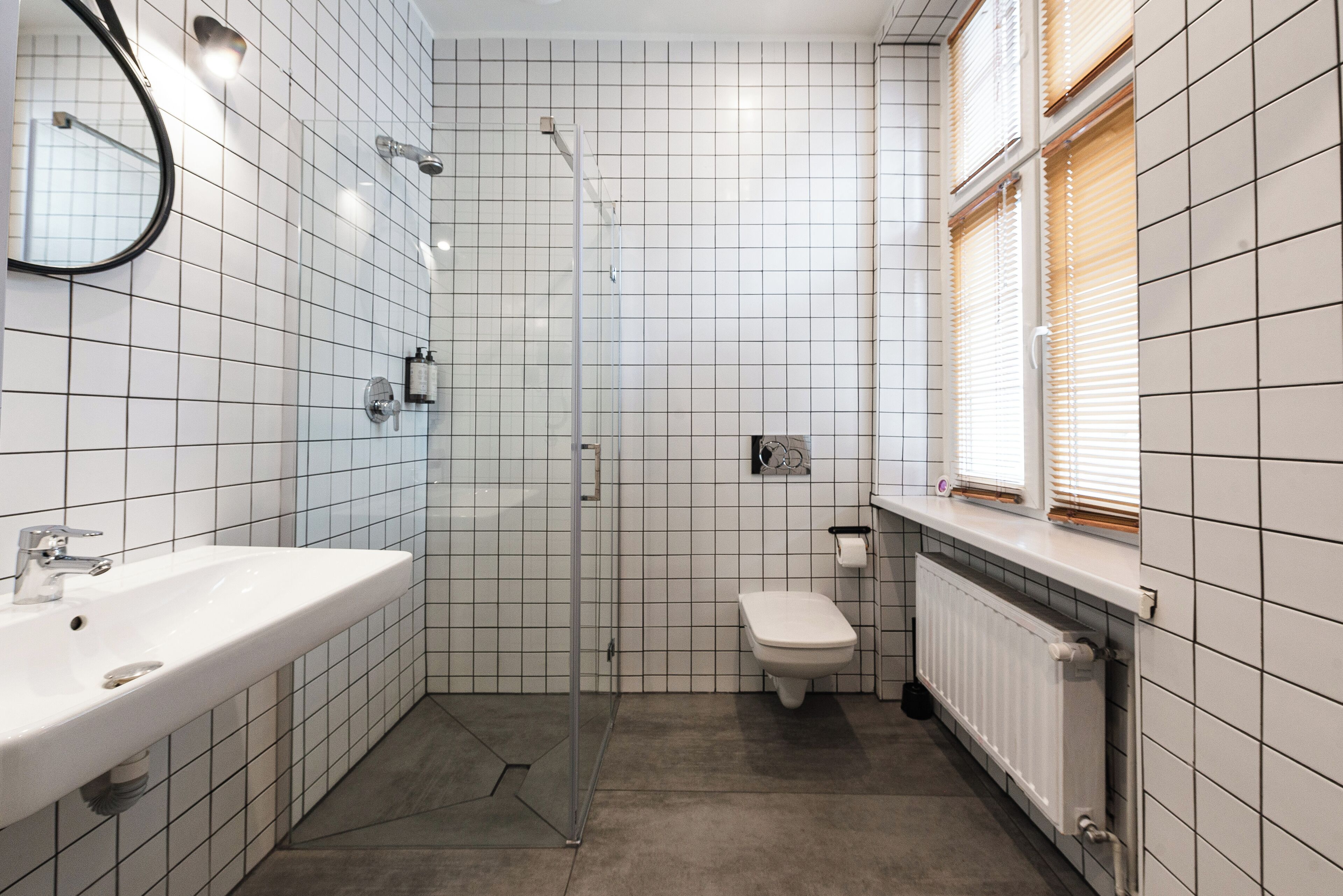 superior studio suite, 1 bedroom, kitchenette, city view | bathroom | shower, rainfall showerhead, eco-friendly toiletries, hair dryer