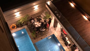 屋外プール
