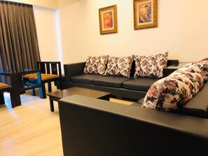 Living room - Le Magnifique (Alto de Porvorim)