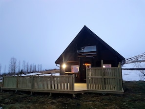 Façade de l’hébergement - soirée/nuit