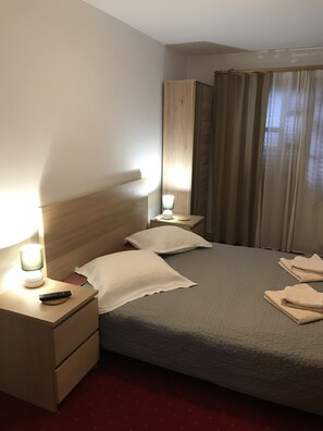 Rom | 1 soverom, sengetøy av topp kvalitet, minibar og lydisolert