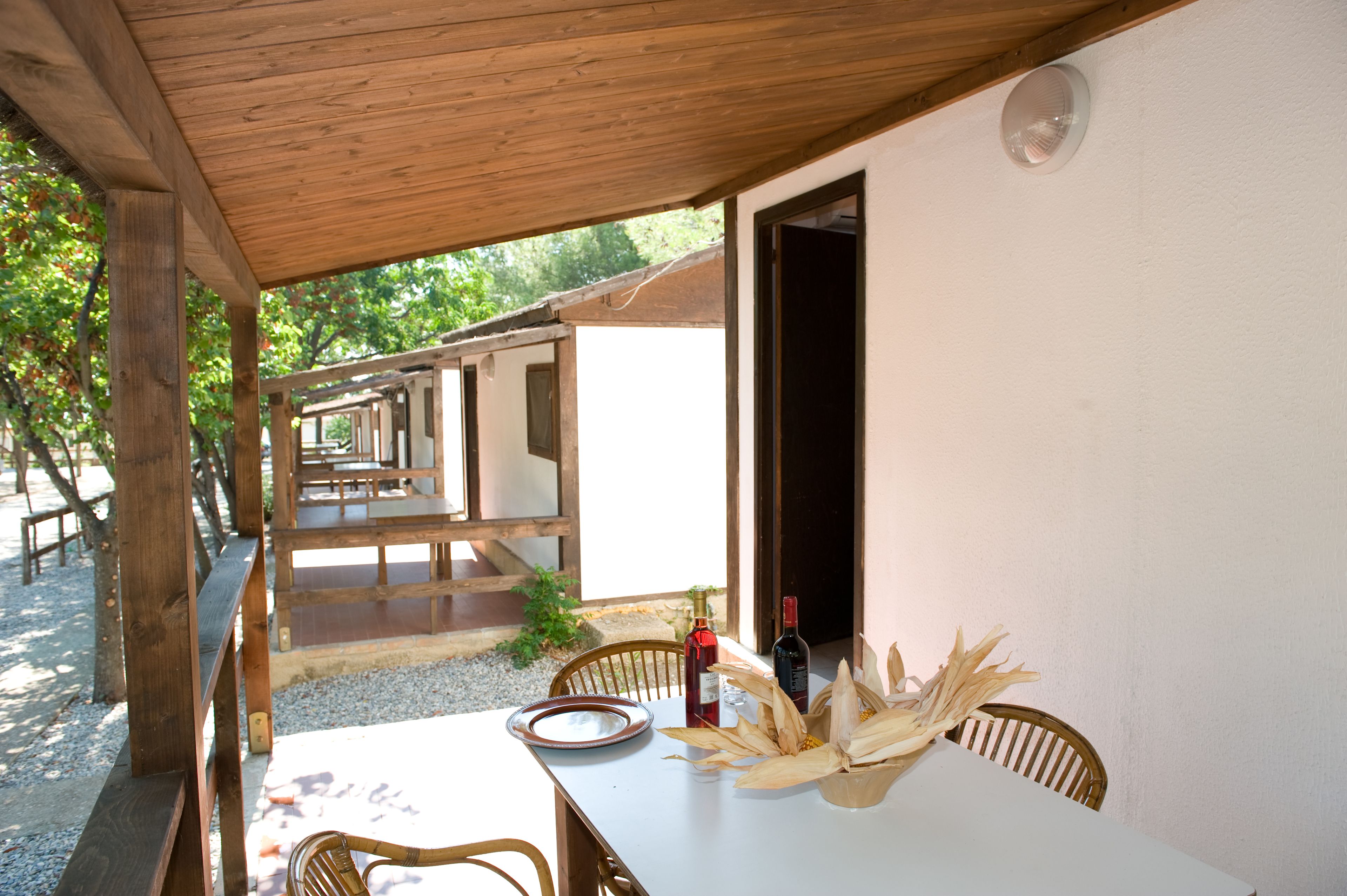 Bungalow Classique, 2 chambres, vue jardin, en bord de piscine | Terrasse/Patio