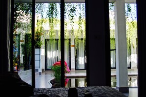 Pemandangan dari kamar
