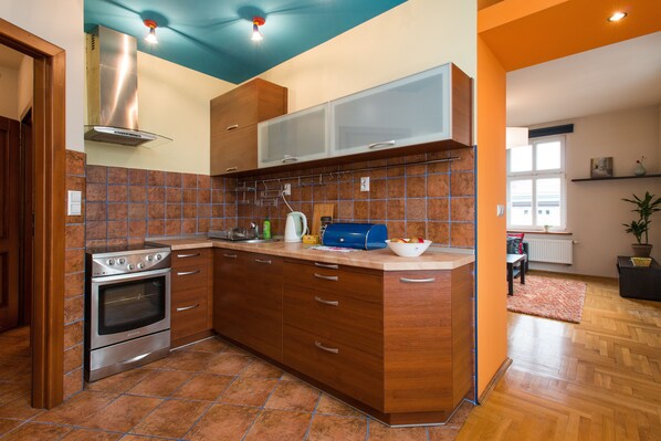 Economy Loft, 1 Bedroom, Kitchen, City View | Private kitchen | Fridge, oven, stovetop, dishwasher