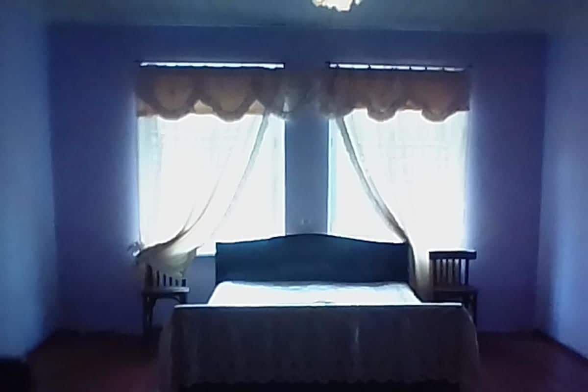 Quarto casal, banheiro compartilhado | Berços grátis, Wi-Fi de cortesia, roupa de cama