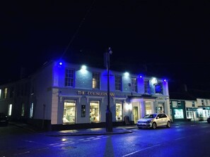 Exterior - The Cornubia Inn (Hayle)